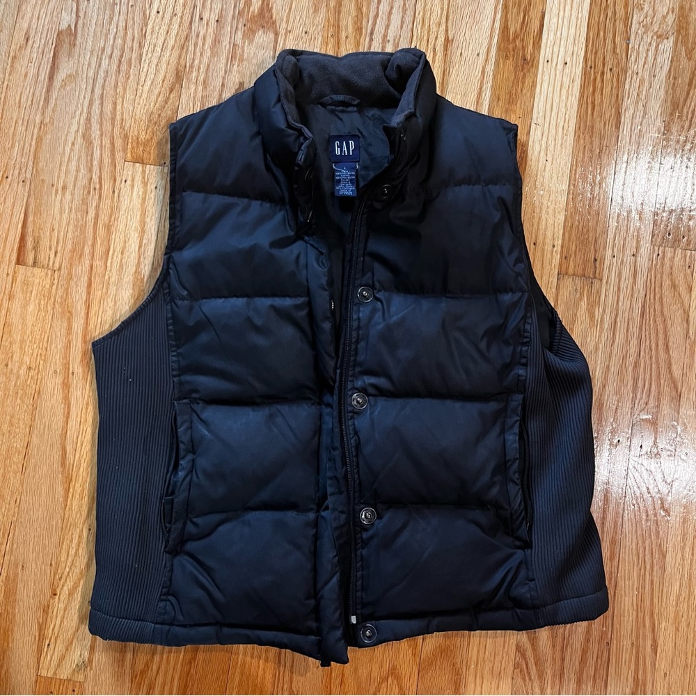 Women’s Gap Puffer Vest, Size L